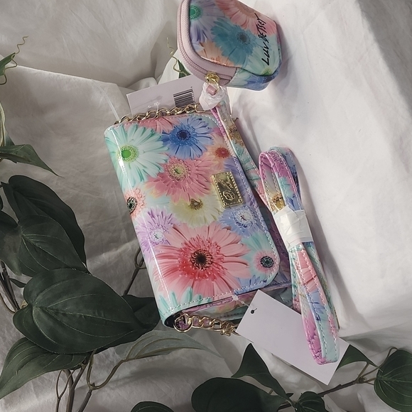 NWT LUV BETSEY CROSSBODY - Picture 4 of 8